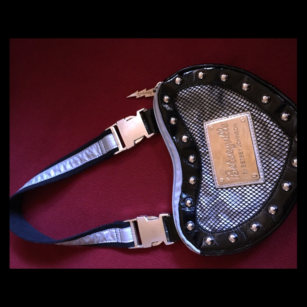 Vintage betsey Johnson fanny pack 💕
